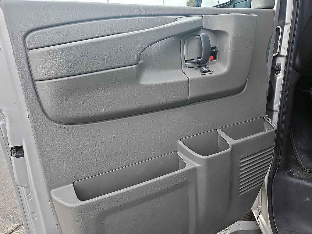 2011 Chevrolet Express 1LT