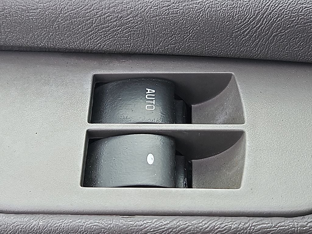 2011 Chevrolet Express 1LT