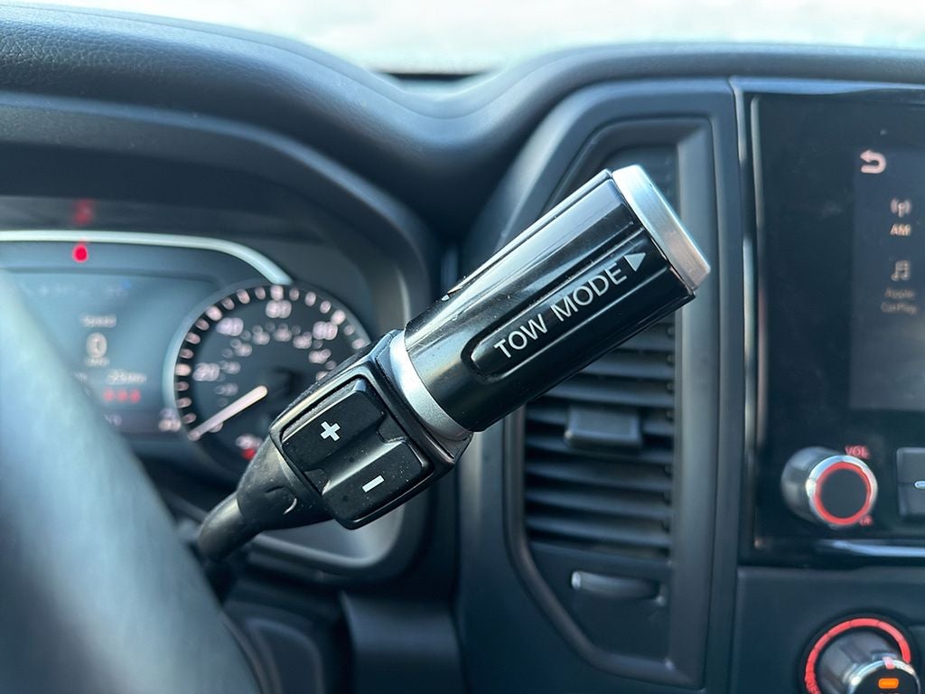 2023 Nissan Titan SV