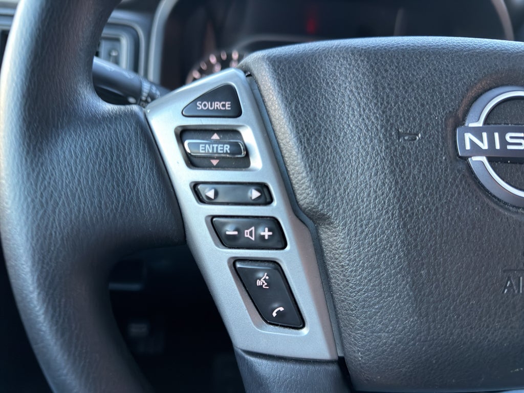 2023 Nissan Titan SV