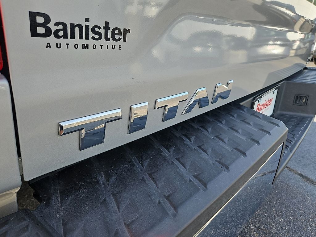 2017 Nissan Titan SV