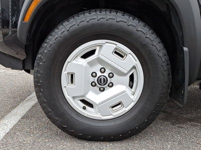 2024 Nissan Frontier SV