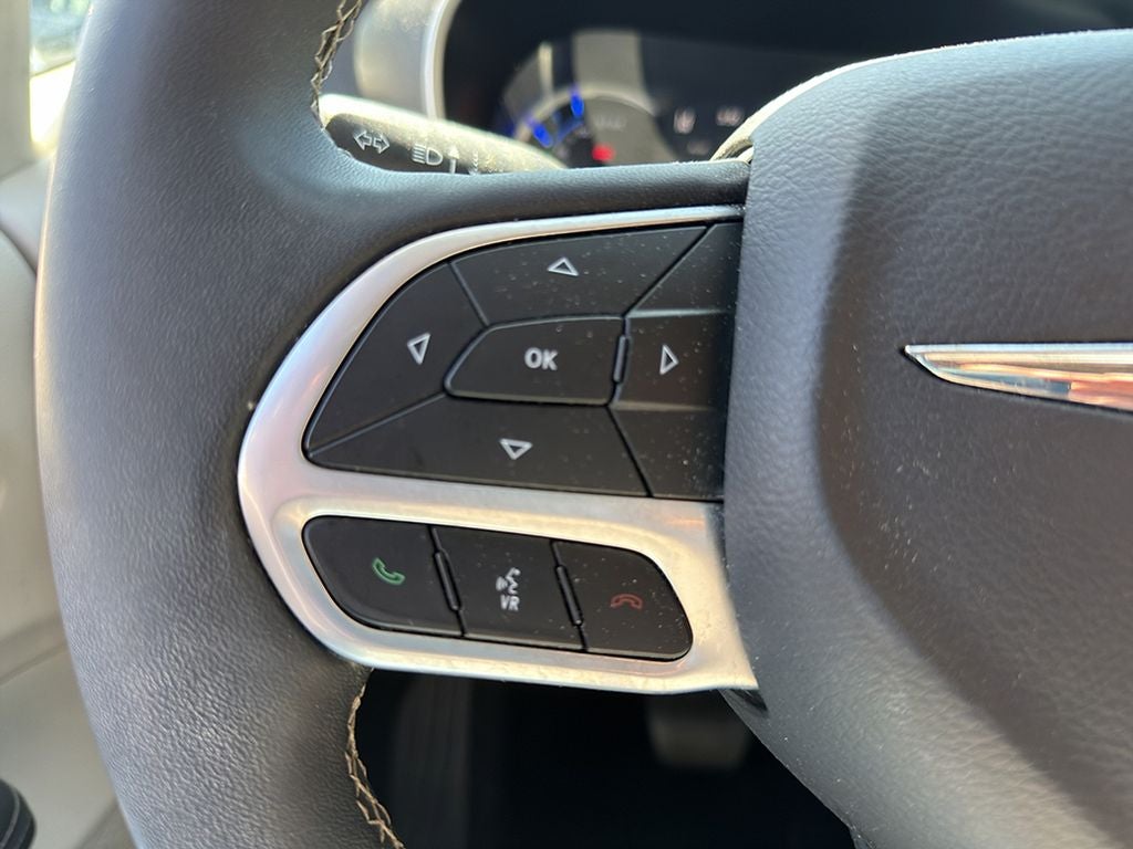 2023 Chrysler Pacifica Hybrid Touring L