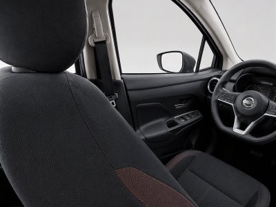 2020 Nissan Versa SR