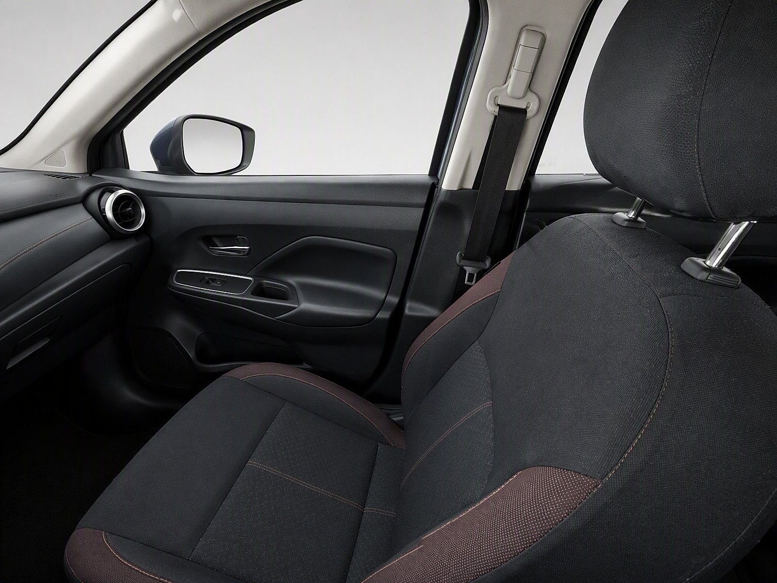 2020 Nissan Versa SR