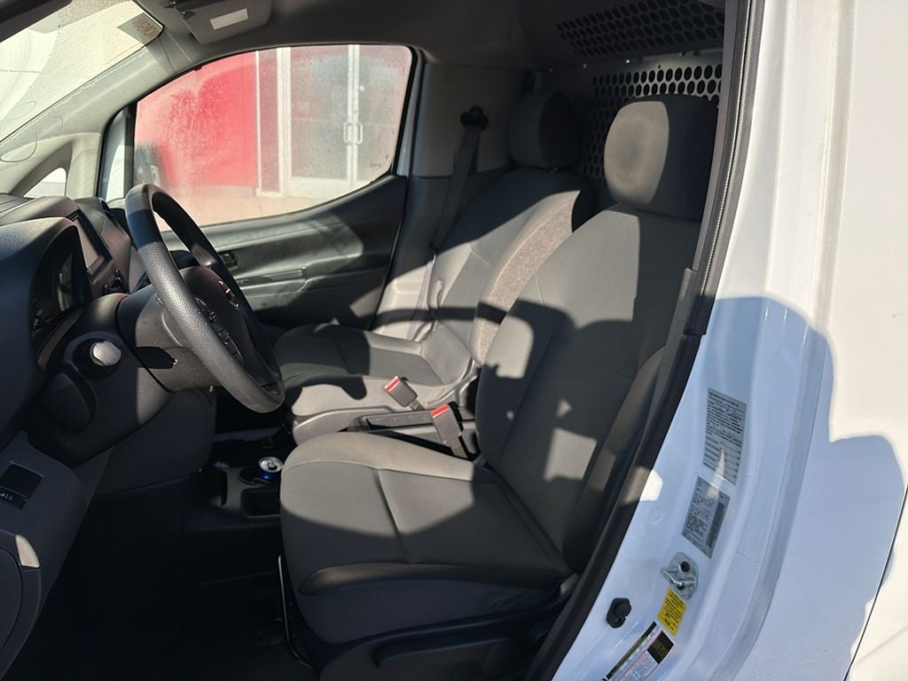 2021 Nissan NV200 S