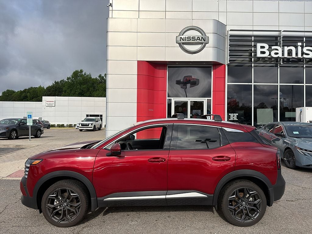 2025 Nissan Kicks SR