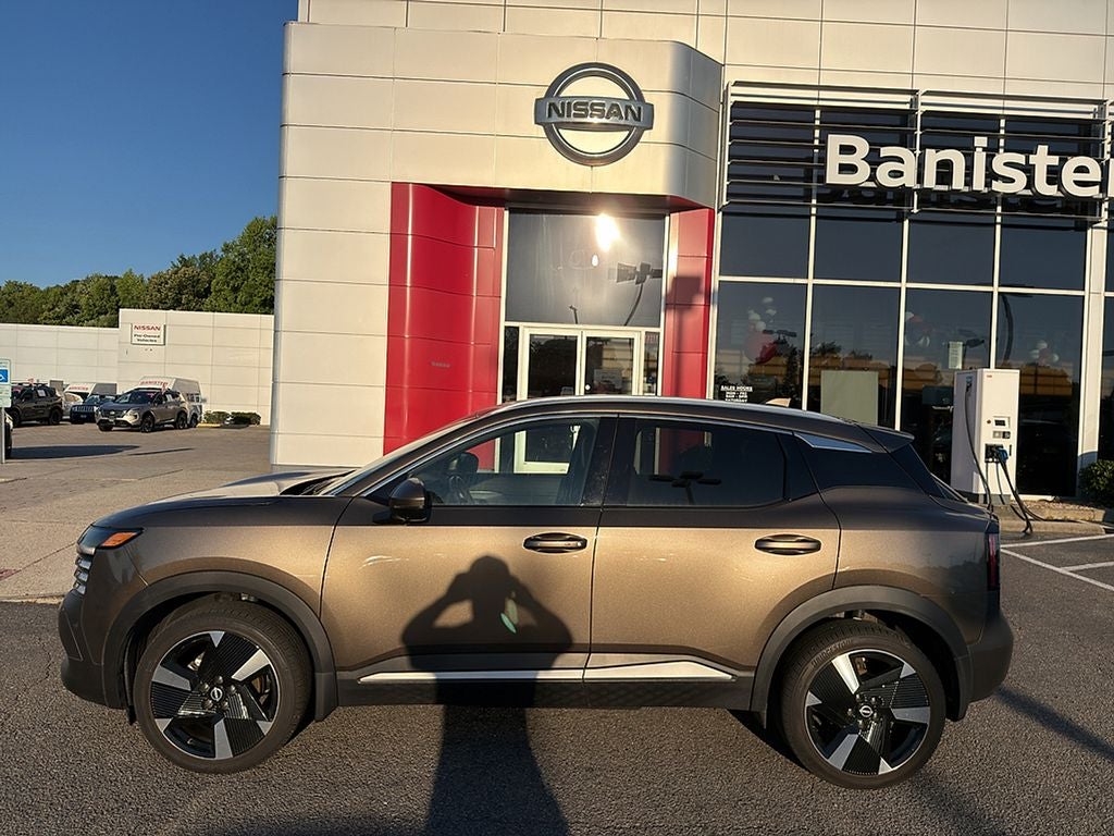 2025 Nissan Kicks SR