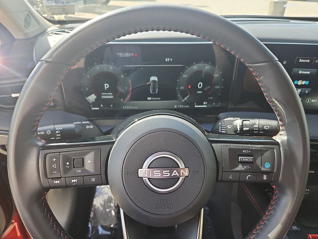 2025 Nissan Kicks SR