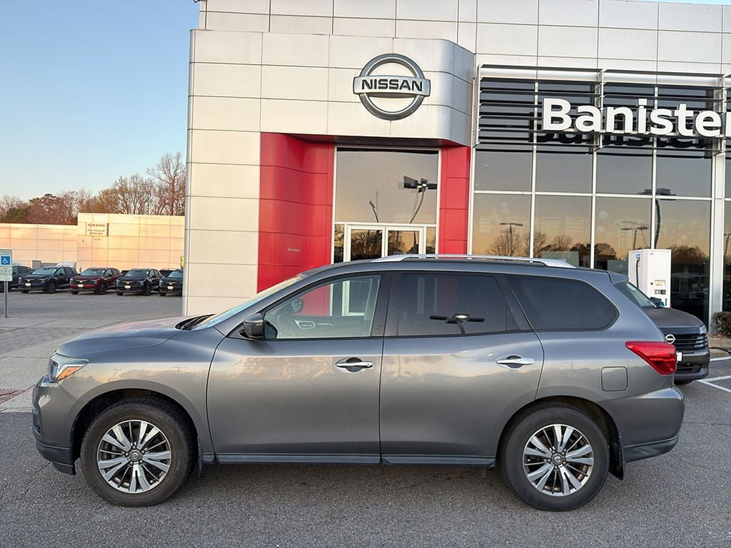 2020 Nissan Pathfinder S