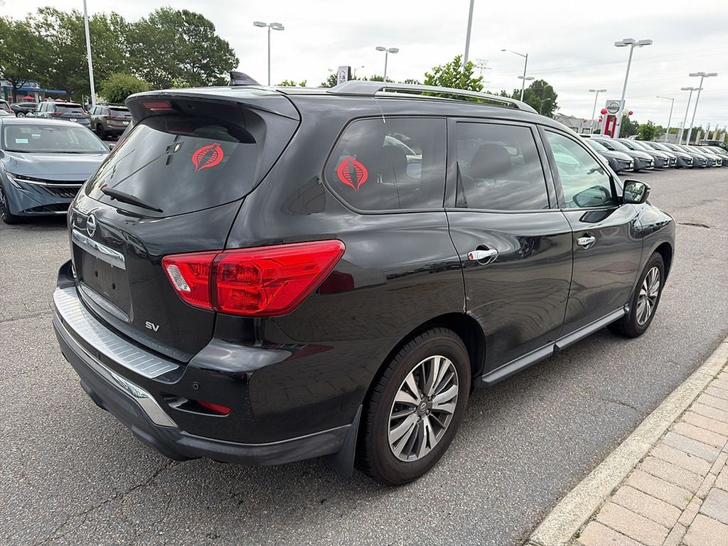 2020 Nissan Pathfinder SV