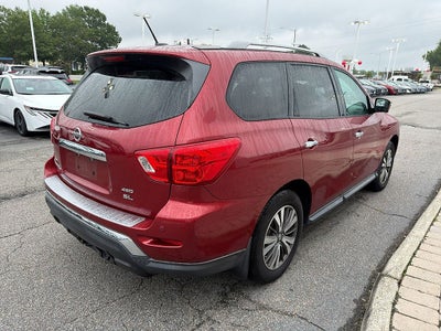 2017 Nissan Pathfinder SL