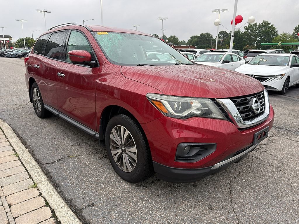 2017 Nissan Pathfinder SL
