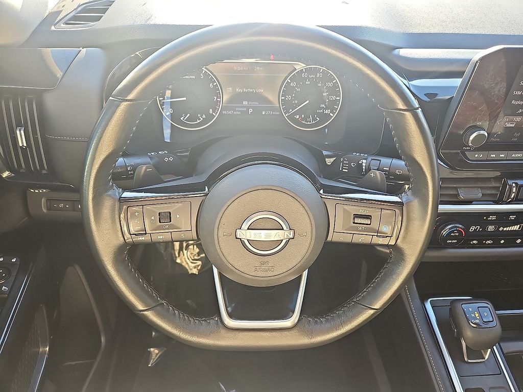 2022 Nissan Pathfinder SV