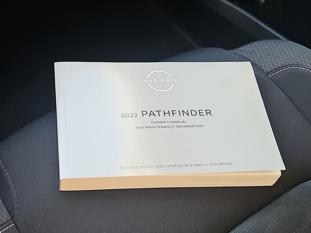 2022 Nissan Pathfinder SV