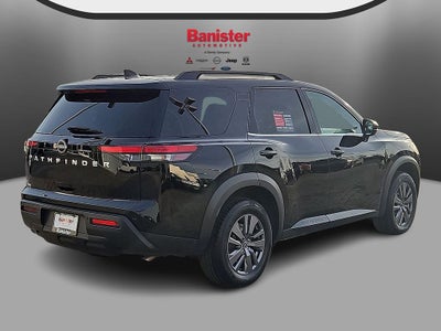 2025 Nissan Pathfinder SV