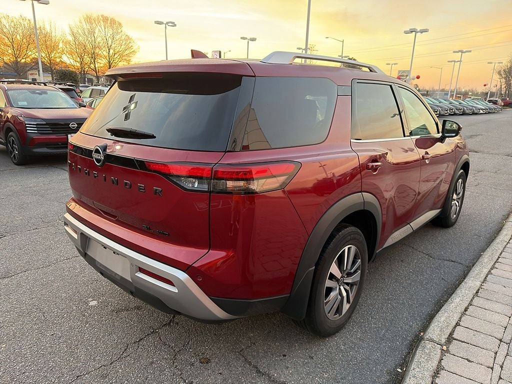 2023 Nissan Pathfinder SL