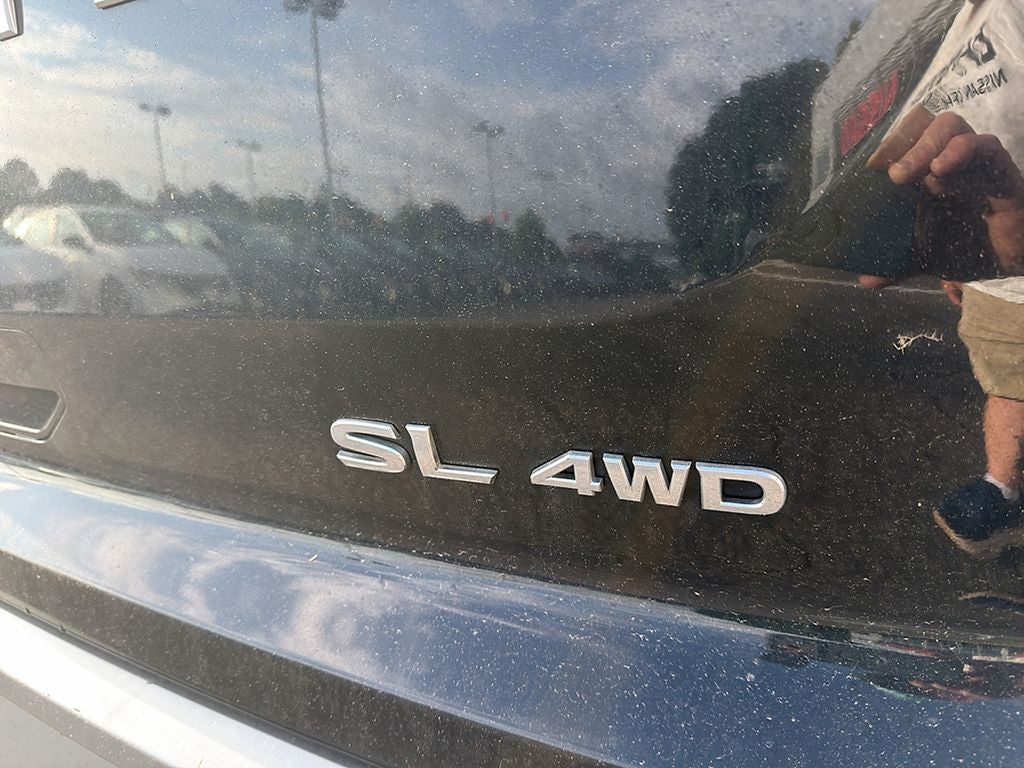 2023 Nissan Pathfinder SL