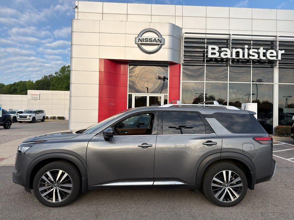 2024 Nissan Pathfinder Platinum