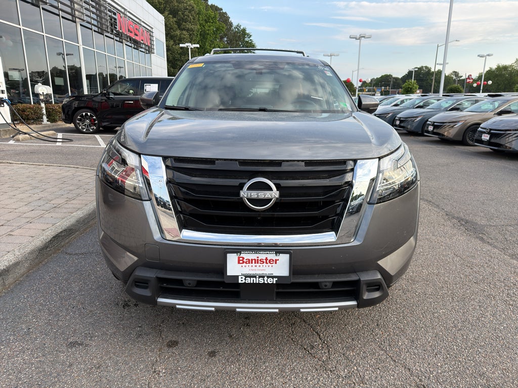 2024 Nissan Pathfinder Platinum