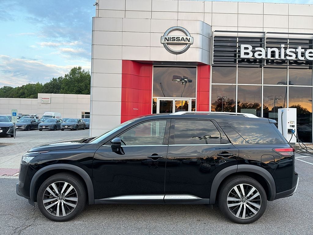 2023 Nissan Pathfinder Platinum