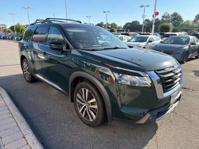 2022 Nissan Pathfinder Platinum