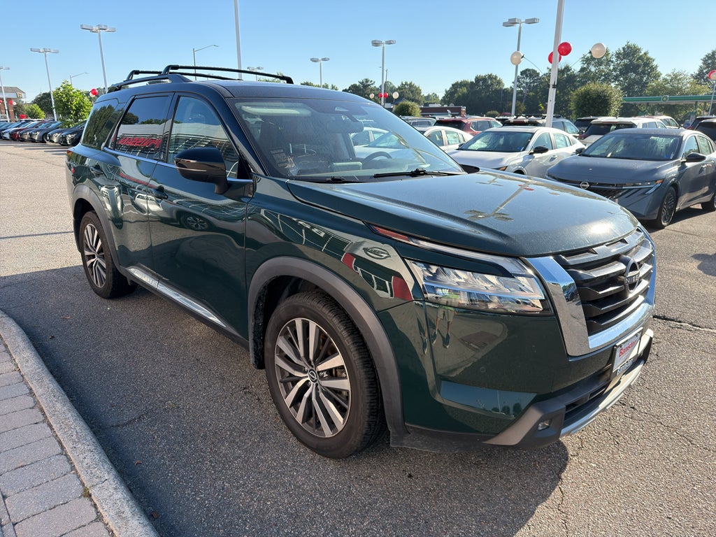 2022 Nissan Pathfinder Platinum