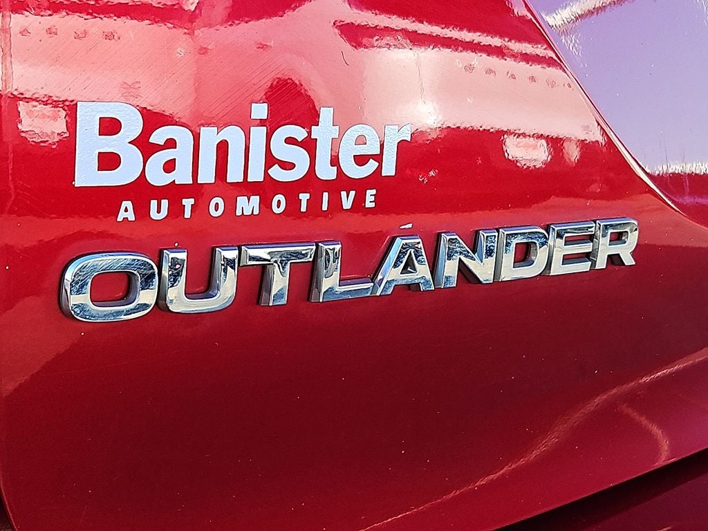 2023 Mitsubishi Outlander SE Black Edition