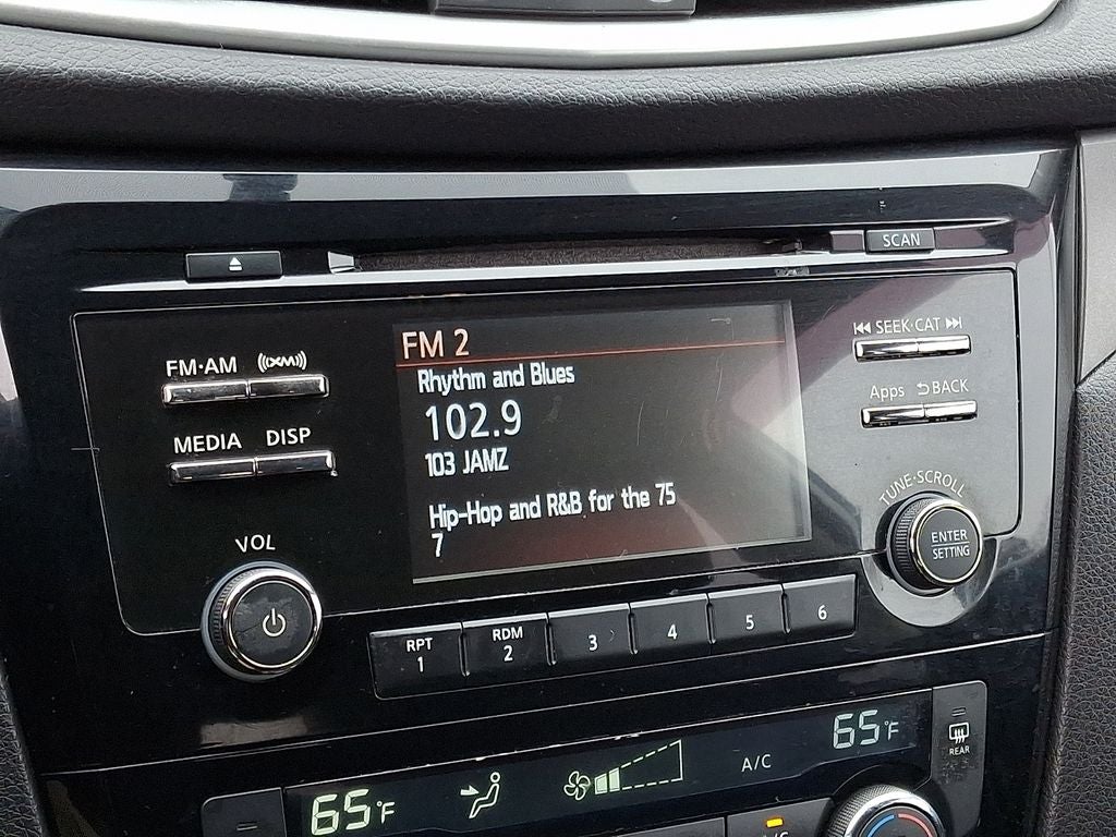 2016 Nissan Rogue SV