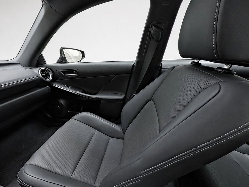 2022 Lexus IS 300 Base