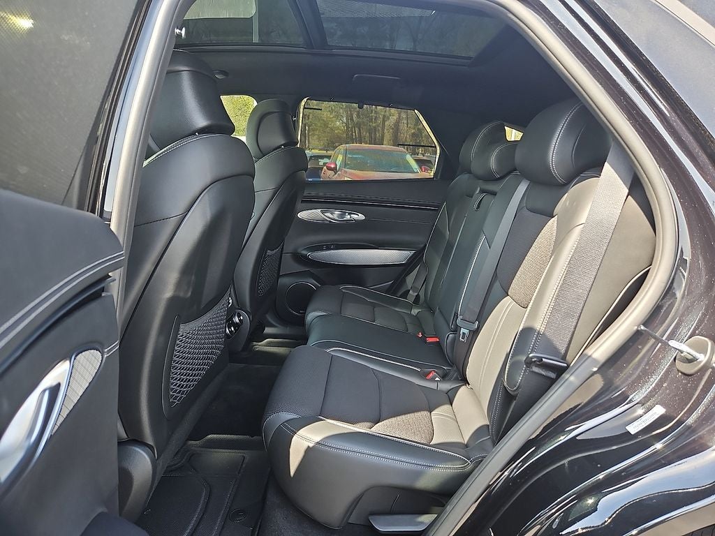 2023 Genesis GV70 2.5T