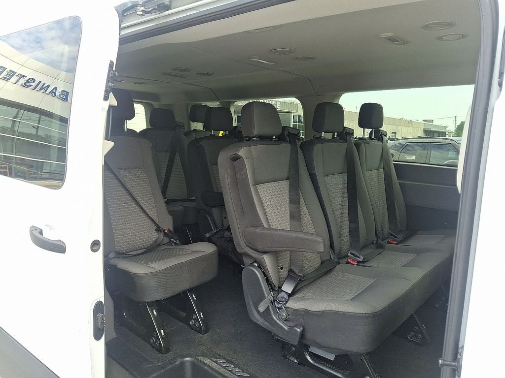 2023 Ford Transit Wagon XLT
