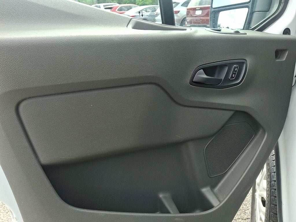 2023 Ford Transit Wagon XLT