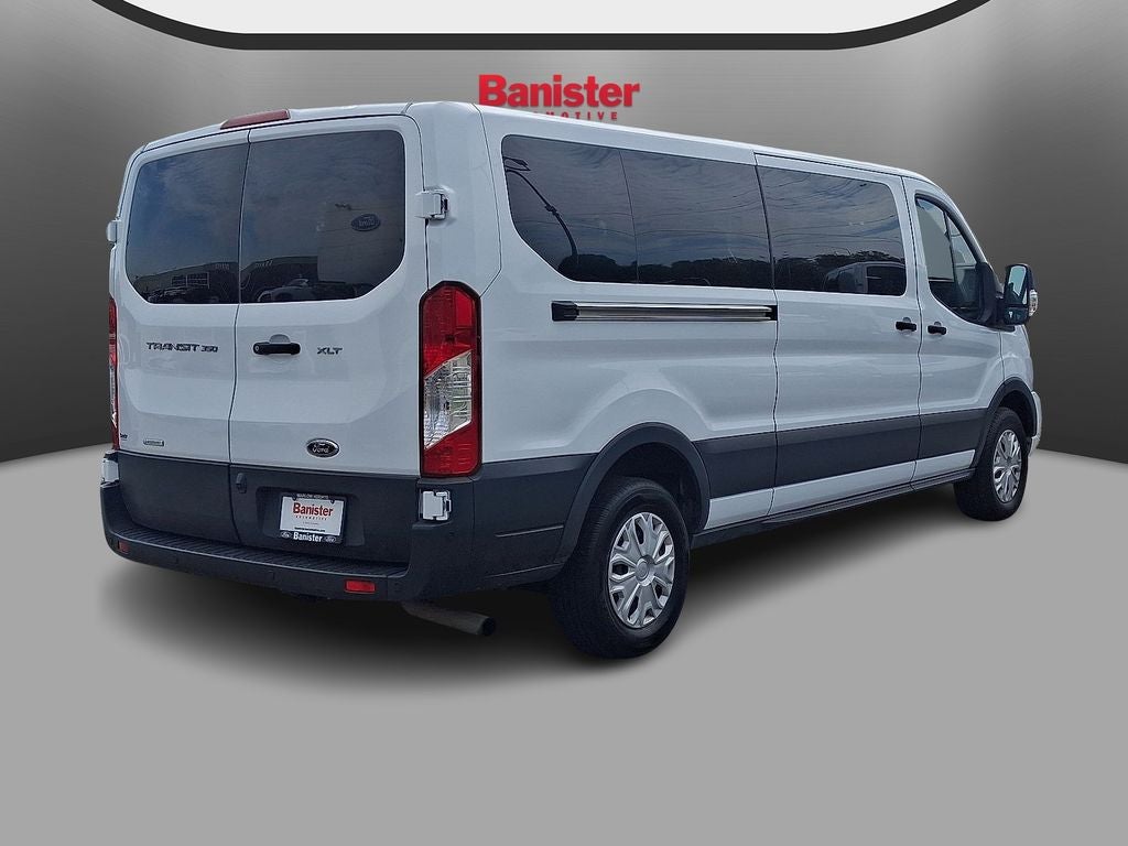 2023 Ford Transit Wagon XLT