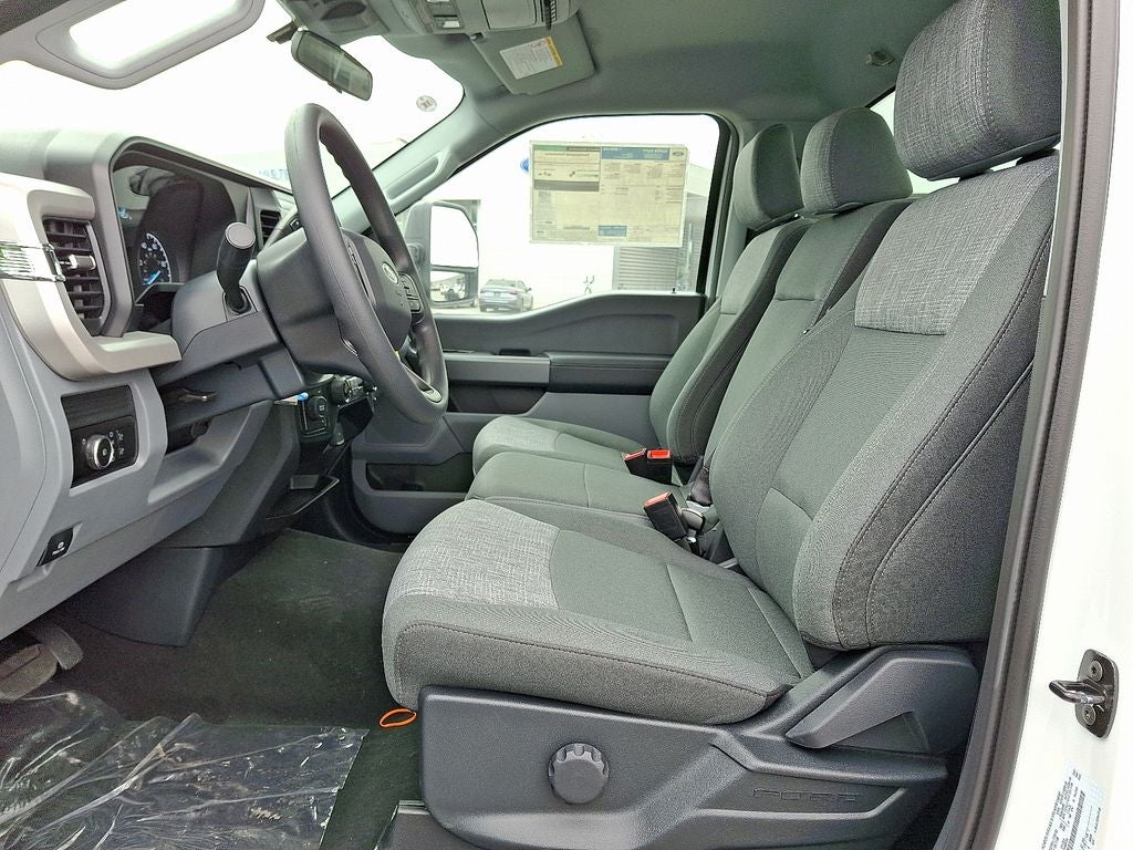 2025 Ford F-350 XLT