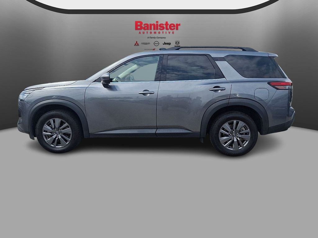 2024 Nissan Pathfinder SV