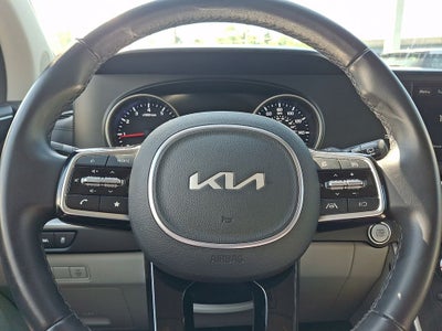 2024 Kia Carnival LX