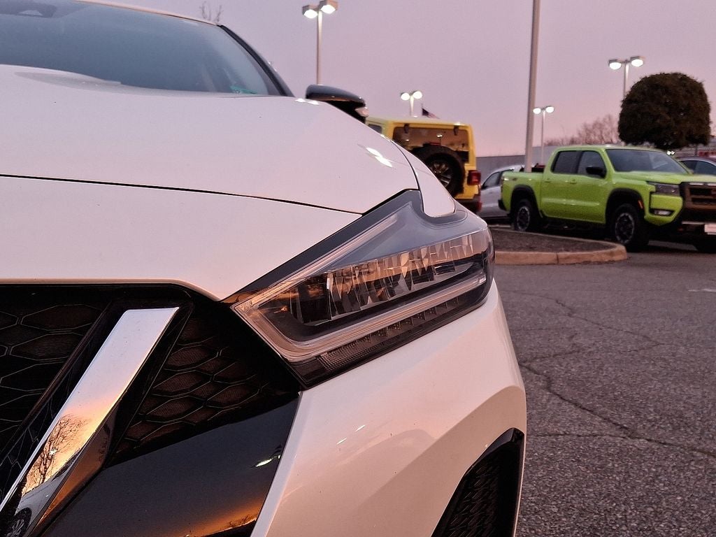 2023 Nissan Maxima SV