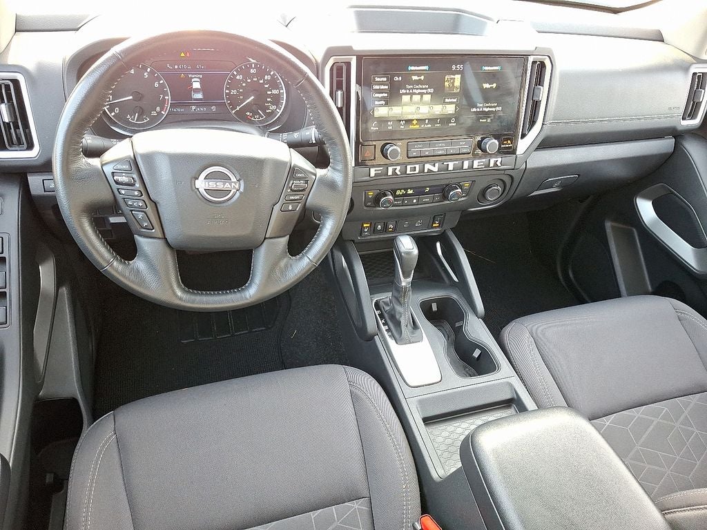 2025 Nissan Frontier SV