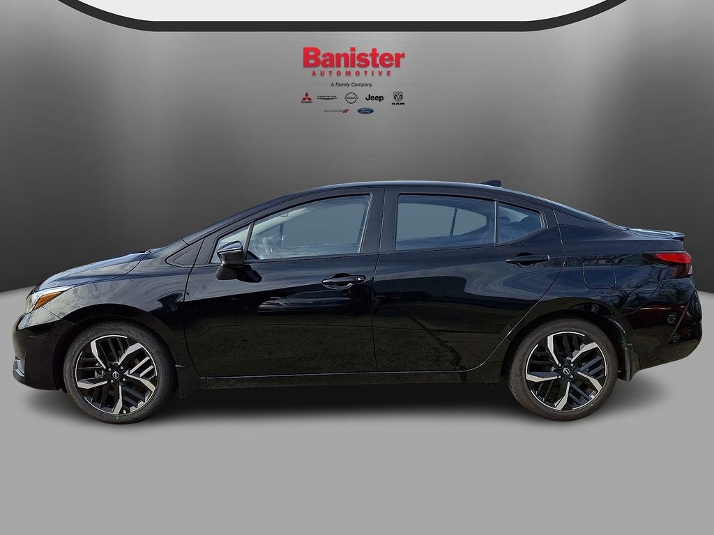 2025 Nissan Versa SR