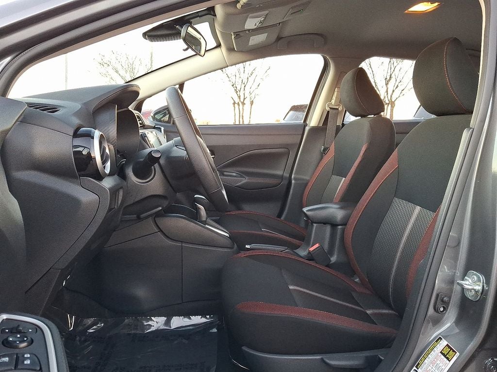 2025 Nissan Versa SR