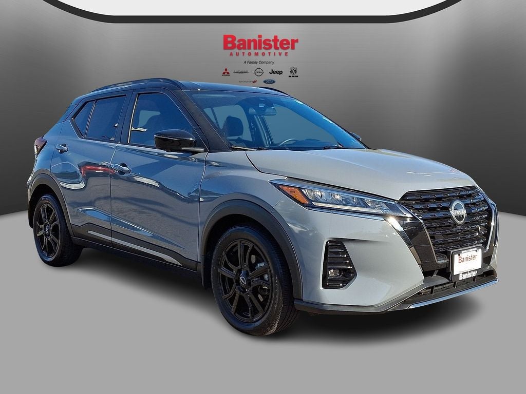 2023 Nissan Kicks SR