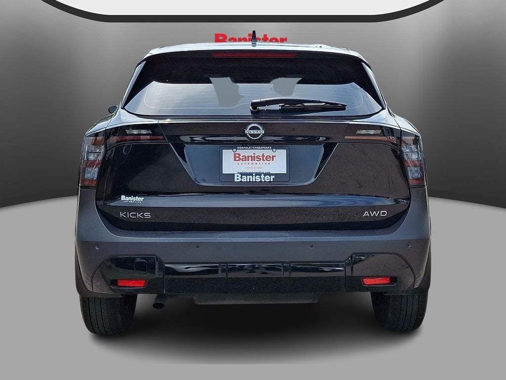 2025 Nissan Kicks S