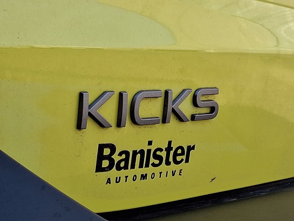 2025 Nissan Kicks SR