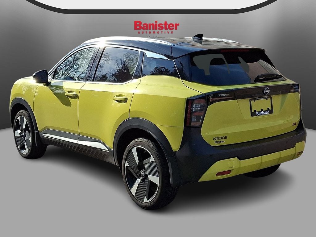 2025 Nissan Kicks SR