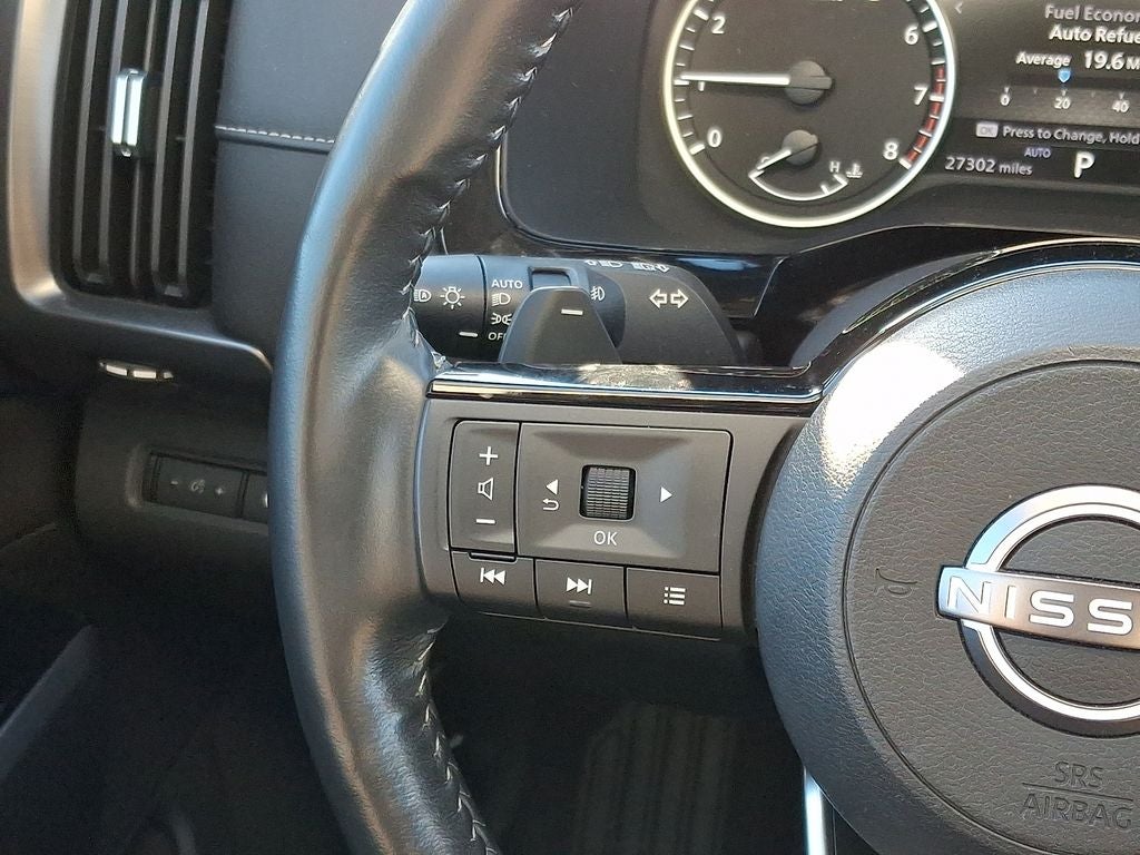 2023 Nissan Pathfinder SL