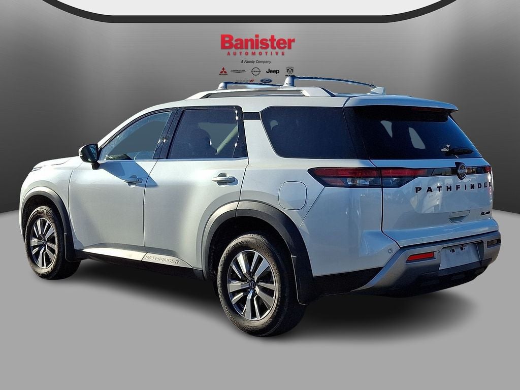 2023 Nissan Pathfinder SL