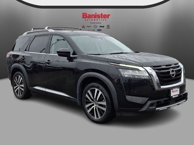 2023 Nissan Pathfinder Platinum