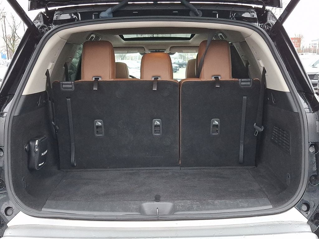 2023 Nissan Pathfinder Platinum