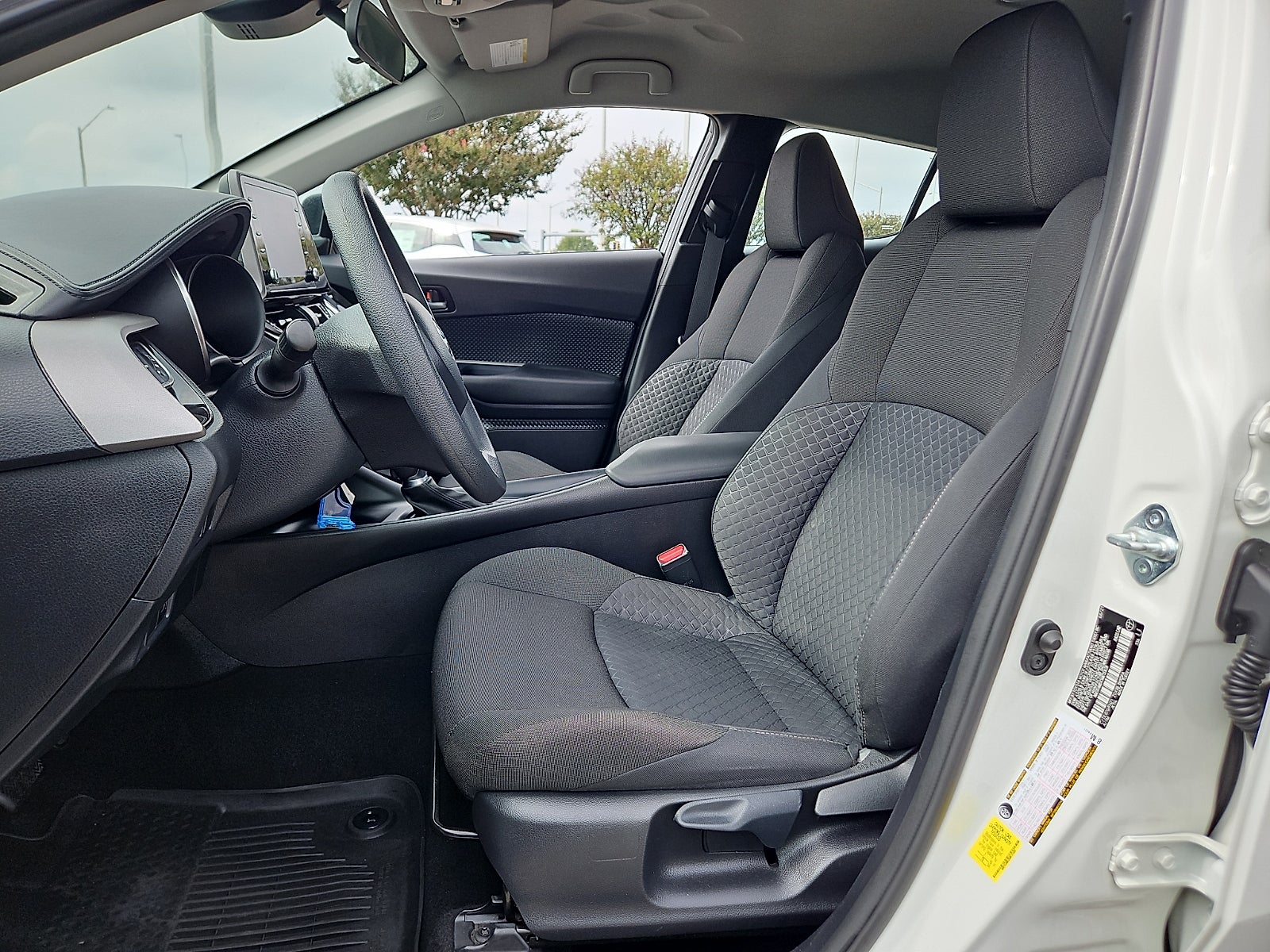 2021 Toyota C-HR LE